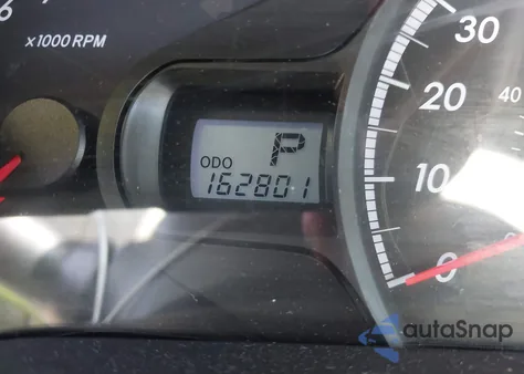 2011 Toyota Sienna Le V6 z USA, uszkodzony, nr VIN 5TDKK3DC2BS024566